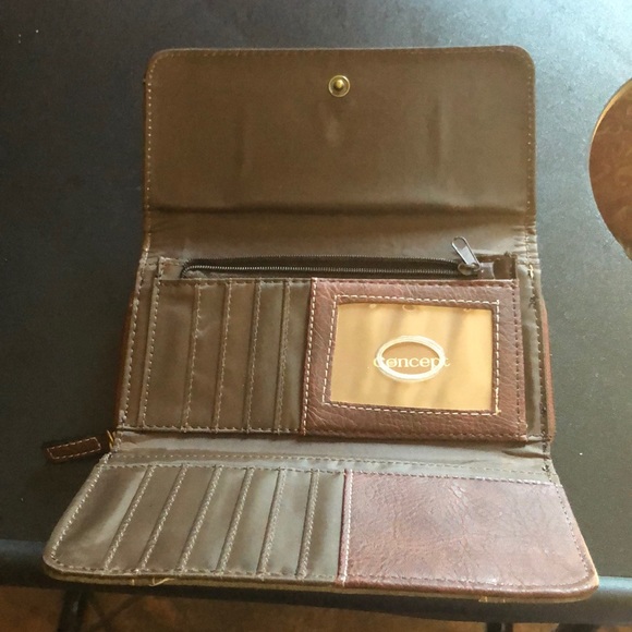 Beautiful wallets!!🌺 - Picture 2 of 8